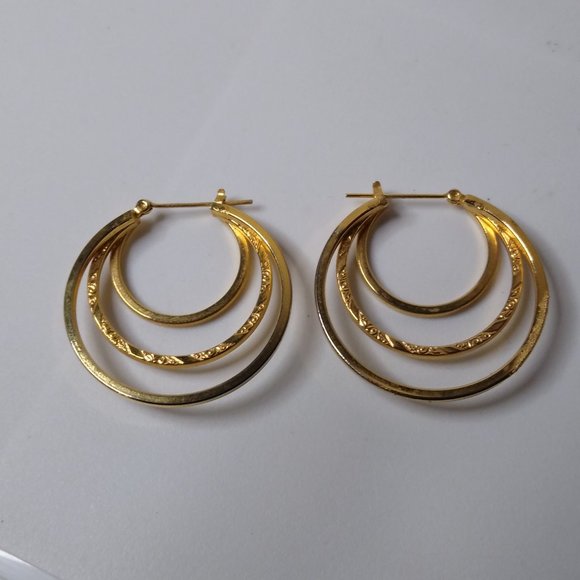 Circular Metal Layered Hoop Earrings - Picture 8 of 15